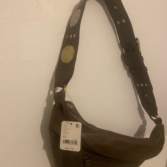 Leather free people bum bag. Color dark roast. Brand new with tags on. - Picture 5 of 6